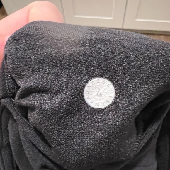 Lululemon cropped leggings - Picture 3 of 3